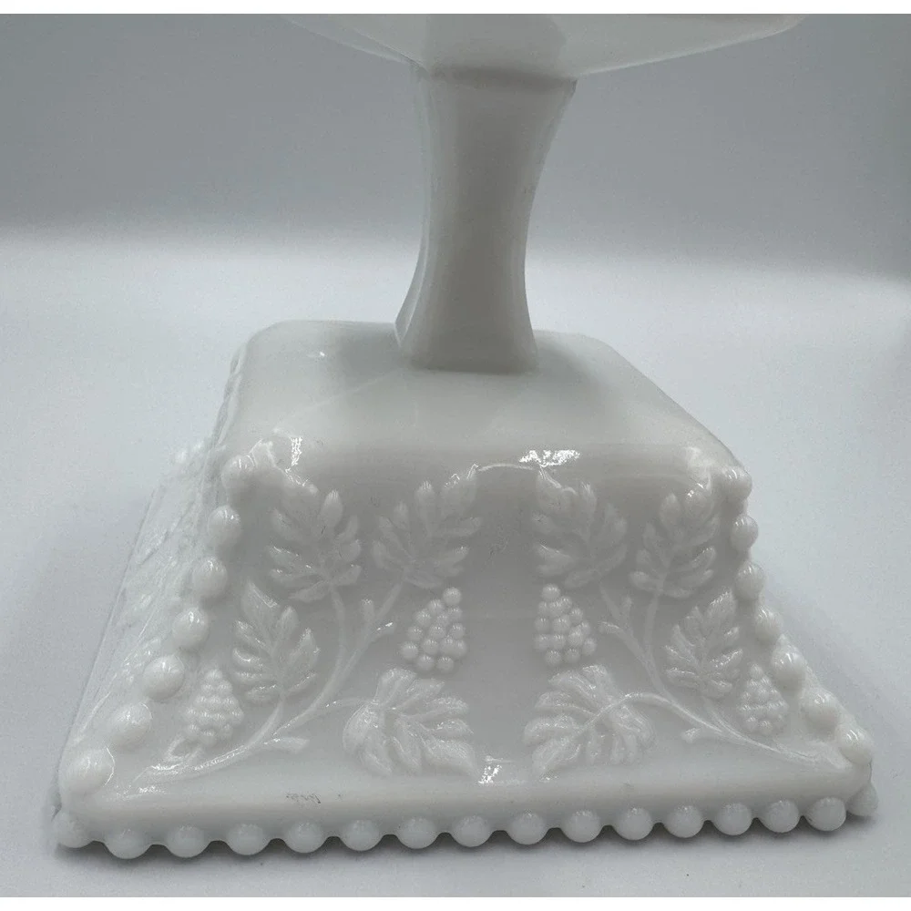 Westmoreland Milk Glass Dish‎ Lidded Compote Candy Wedding Box Panels Grapes